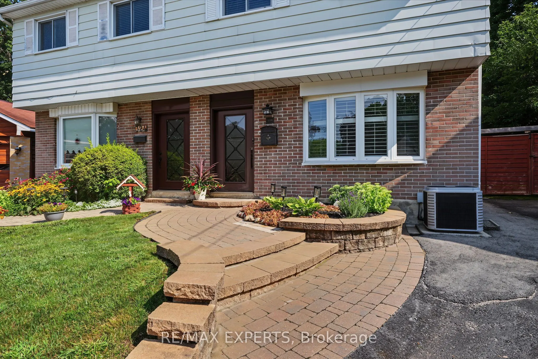 326 Oakwood Court