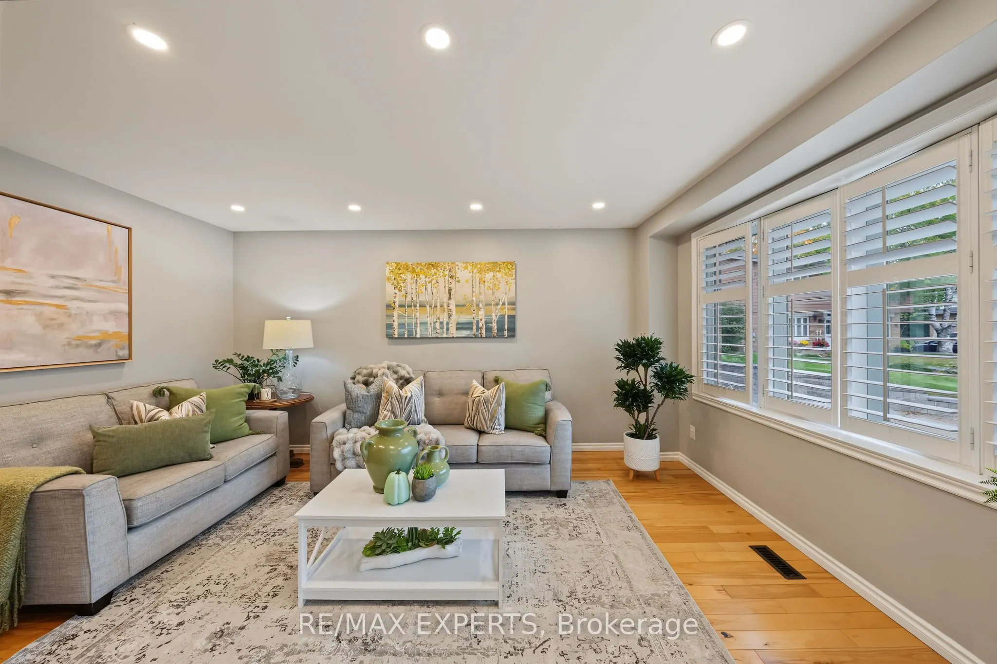 326 Oakwood Court