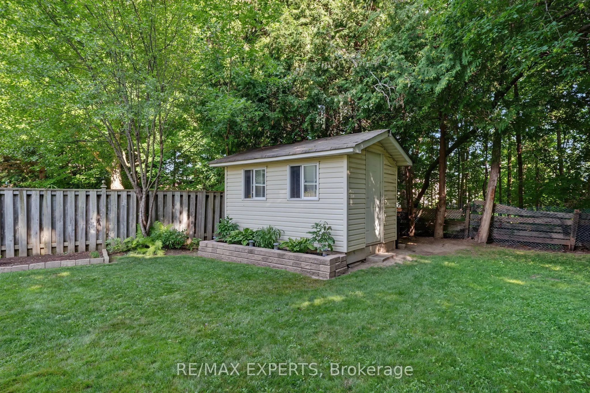 326 Oakwood Court