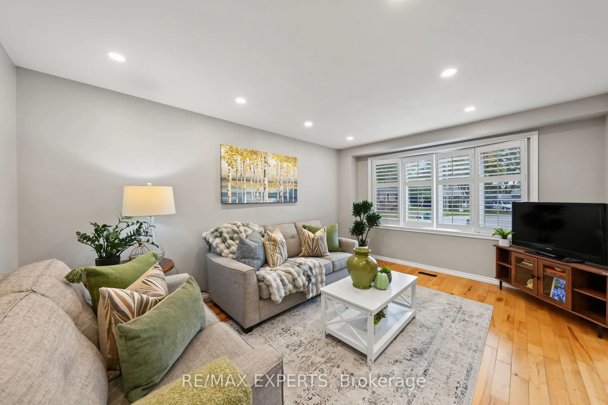 326 Oakwood Court