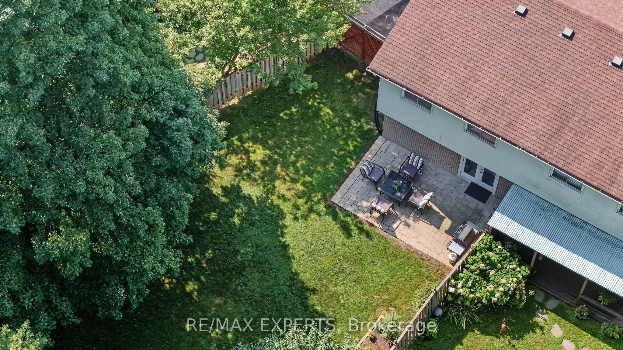 326 Oakwood Court