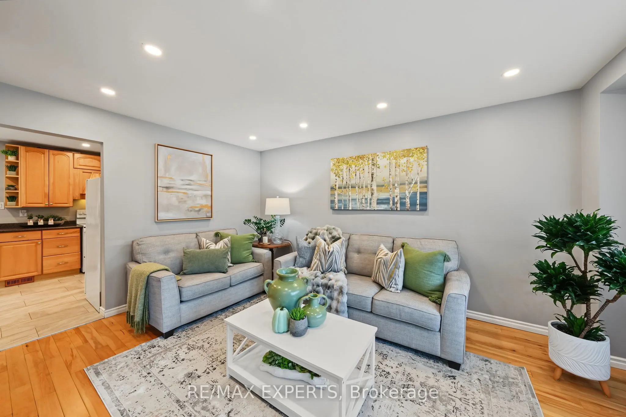 326 Oakwood Court