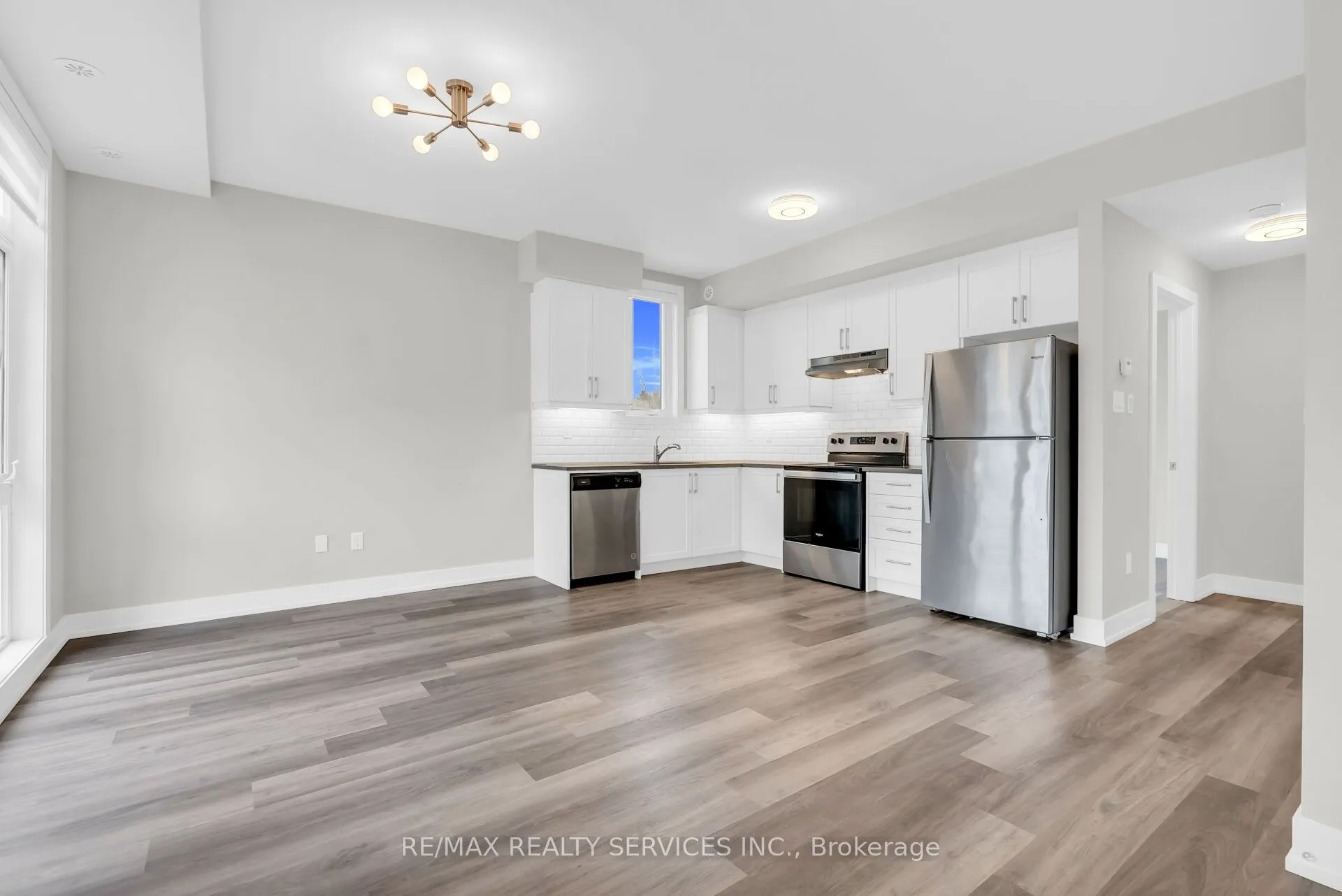 1 Bond Crescent #5