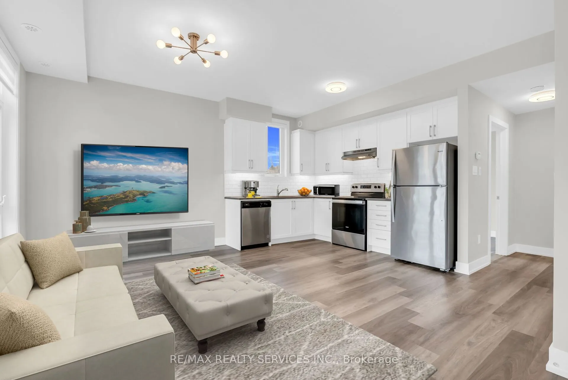 1 Bond Crescent #5