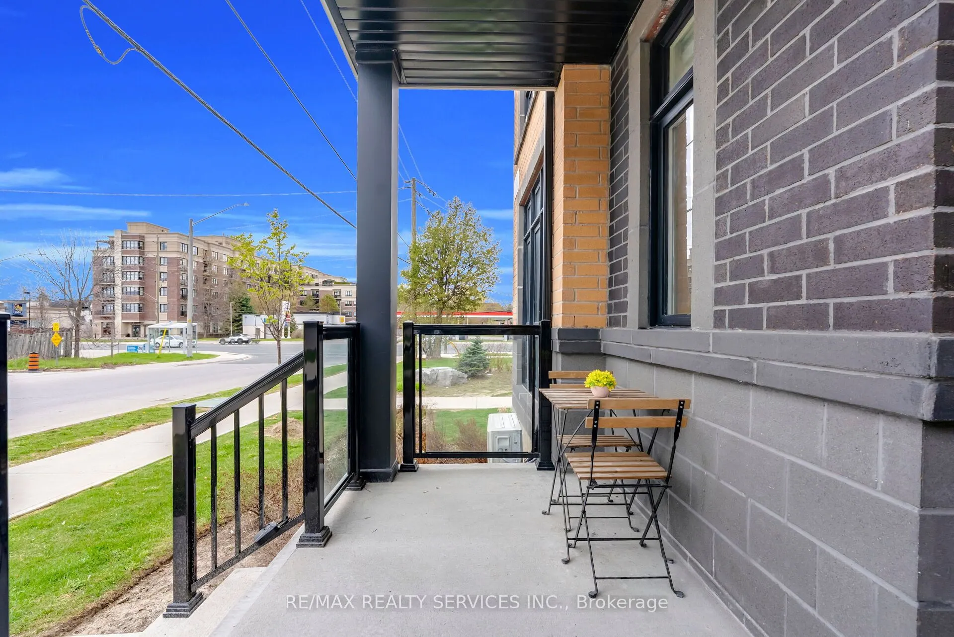 1 Bond Crescent #5