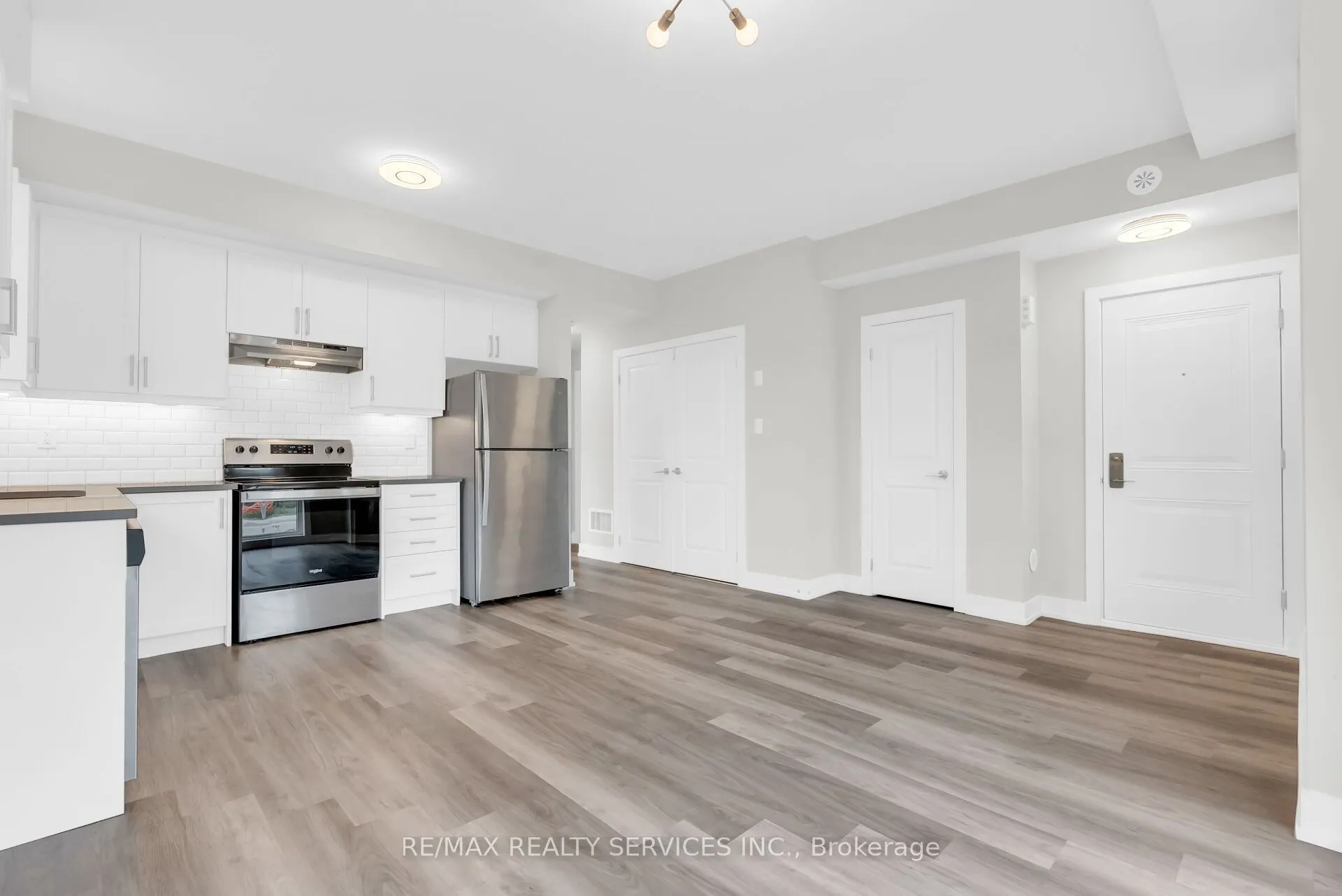 1 Bond Crescent #5