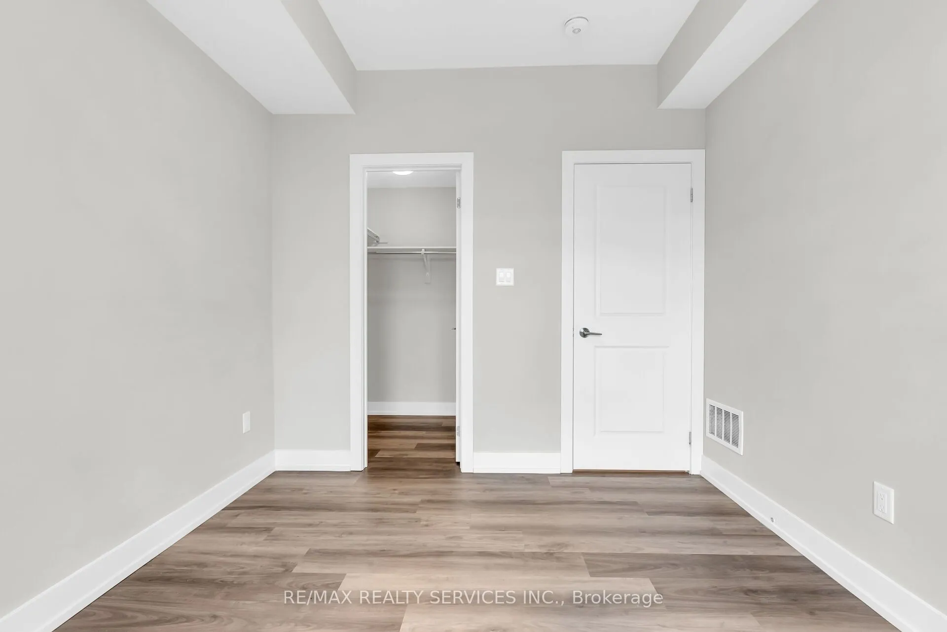 1 Bond Crescent #5