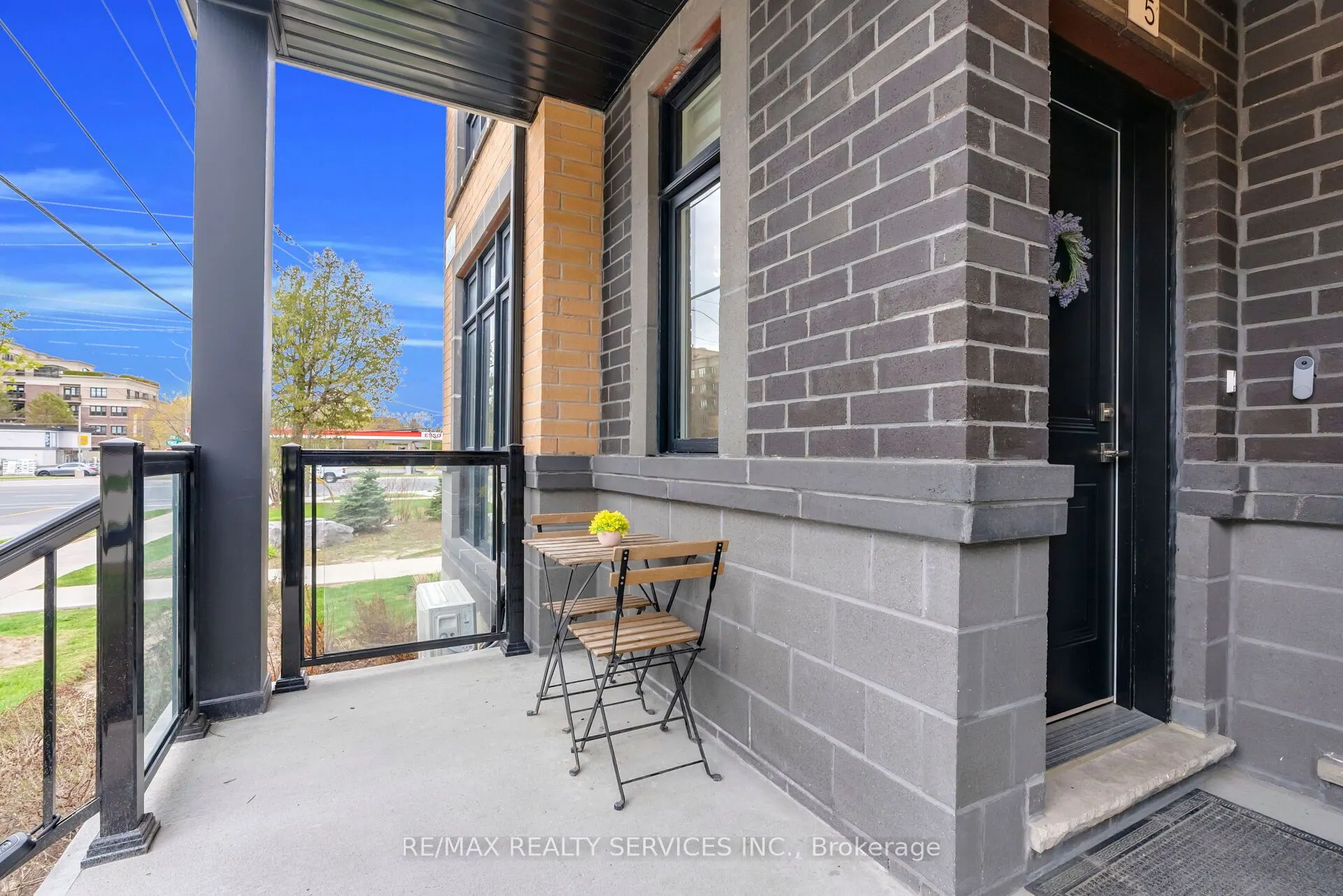 1 Bond Crescent #5