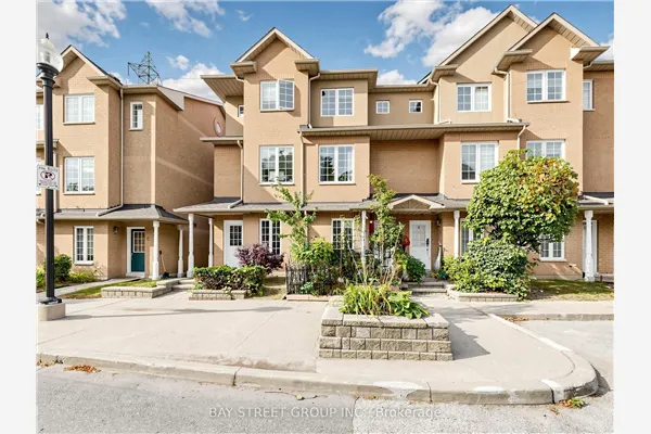 4 St Moritz Way