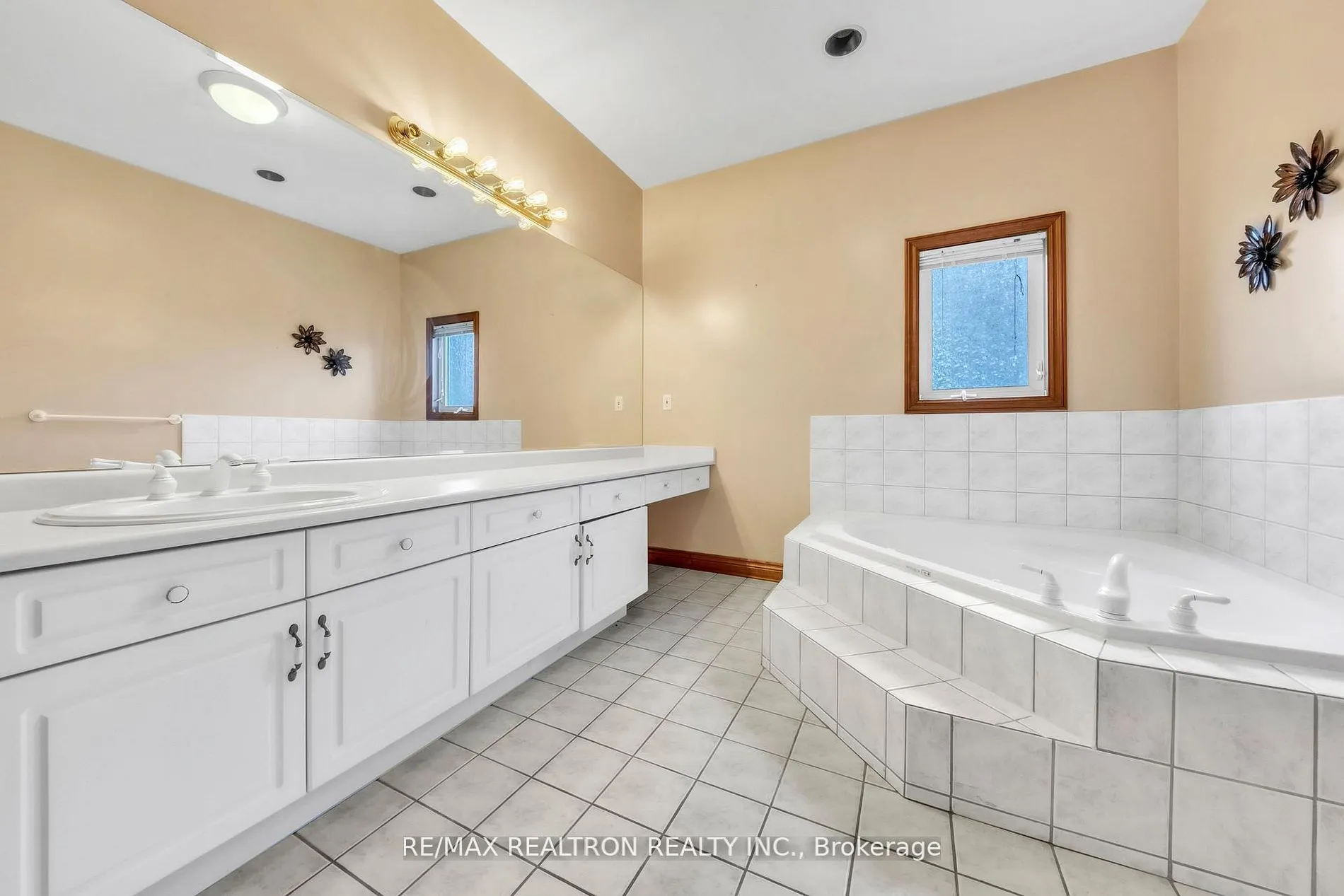 36A Puccini Drive