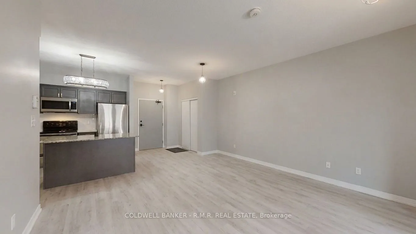 157 Wellington Street E #103