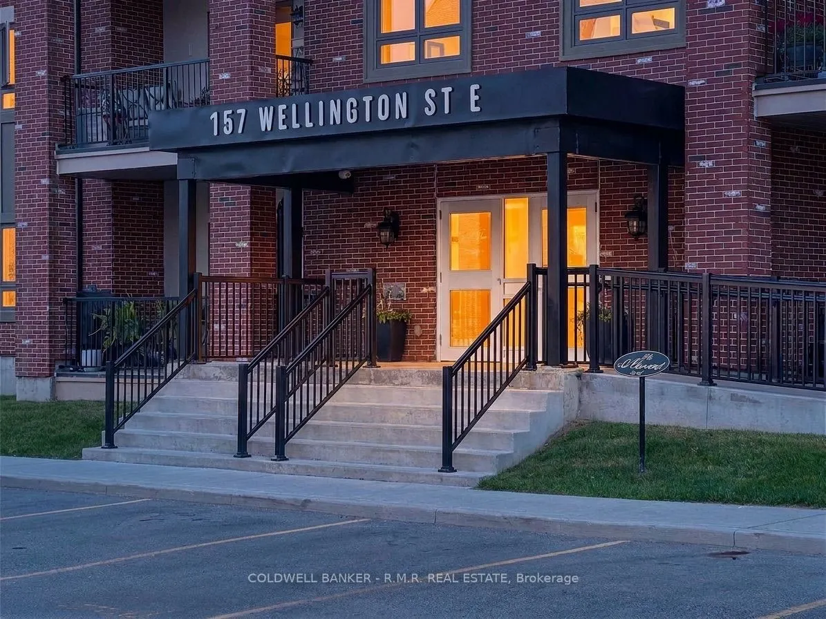 157 Wellington Street E #103