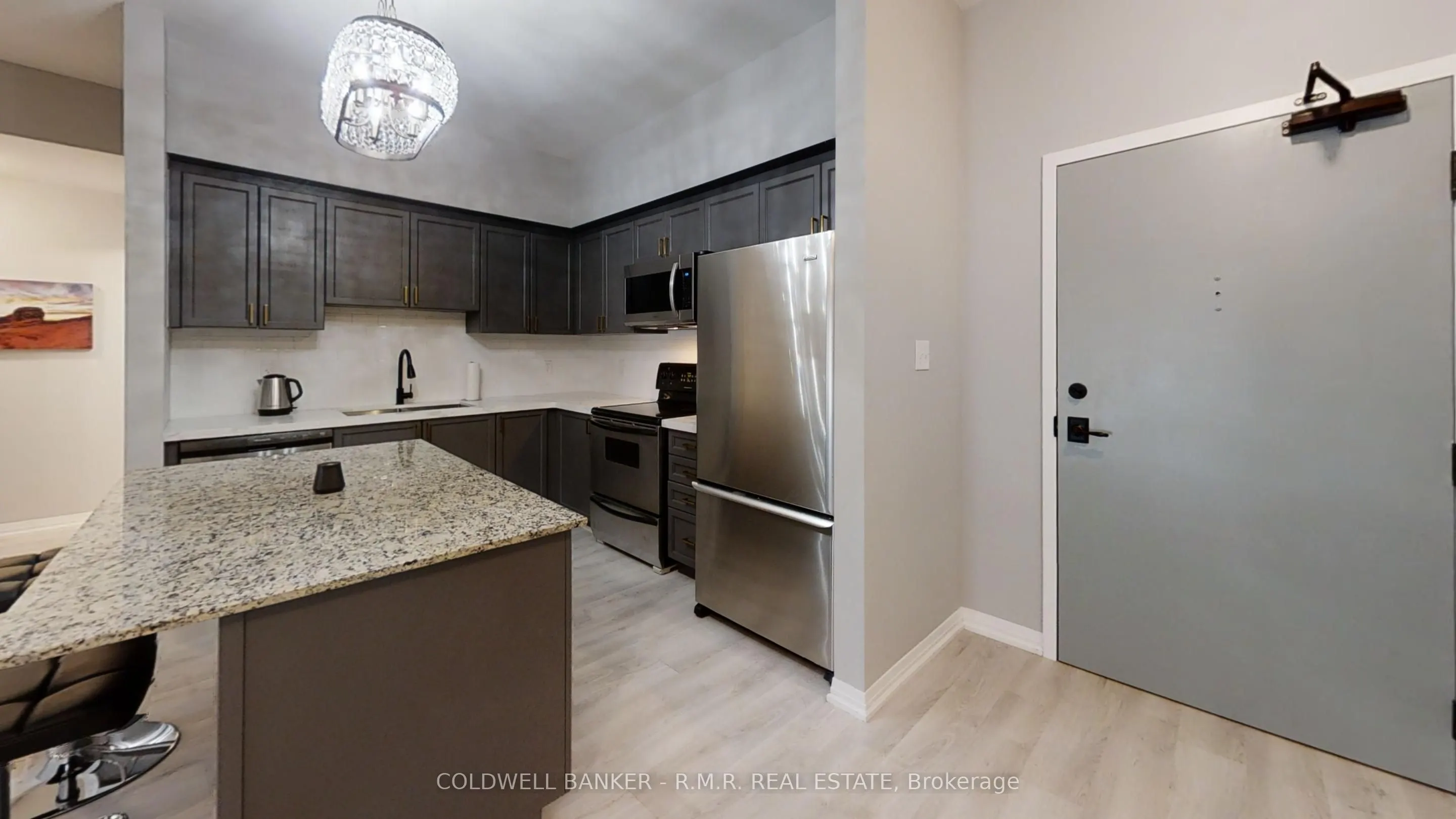 157 Wellington Street E #103