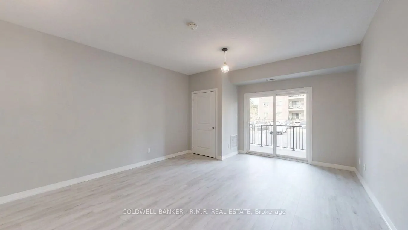 157 Wellington Street E #103