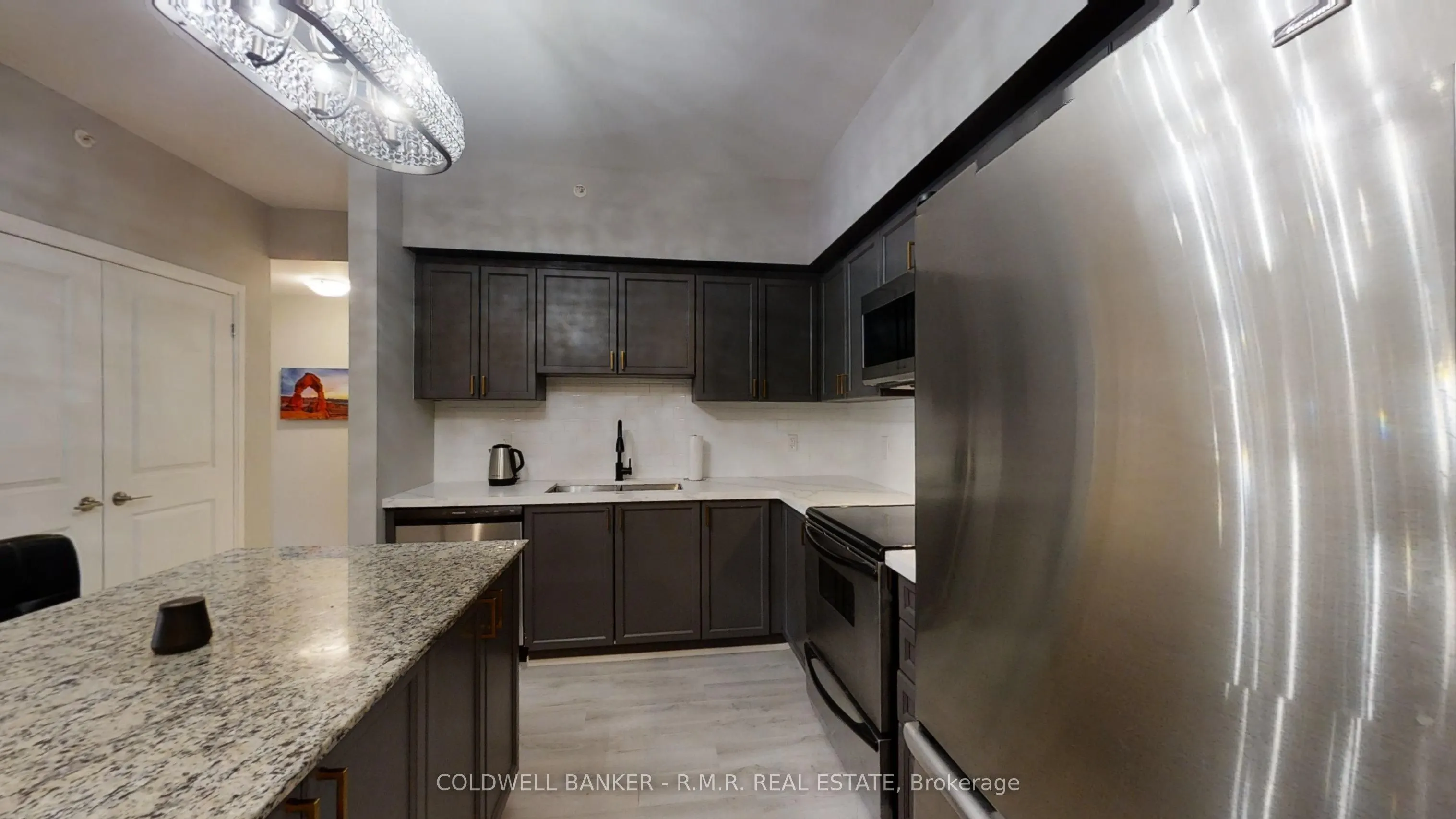 157 Wellington Street E #103