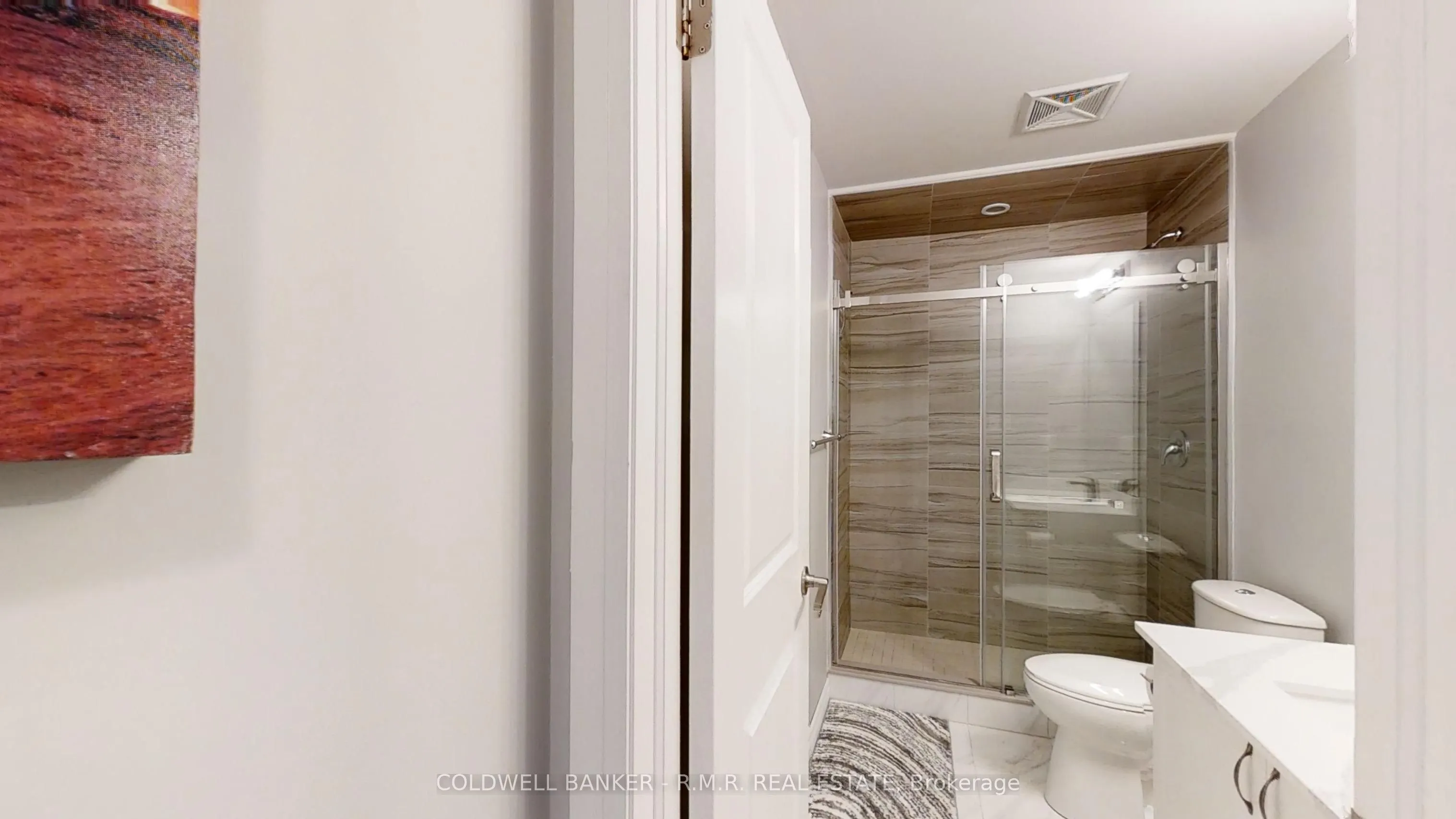 157 Wellington Street E #103