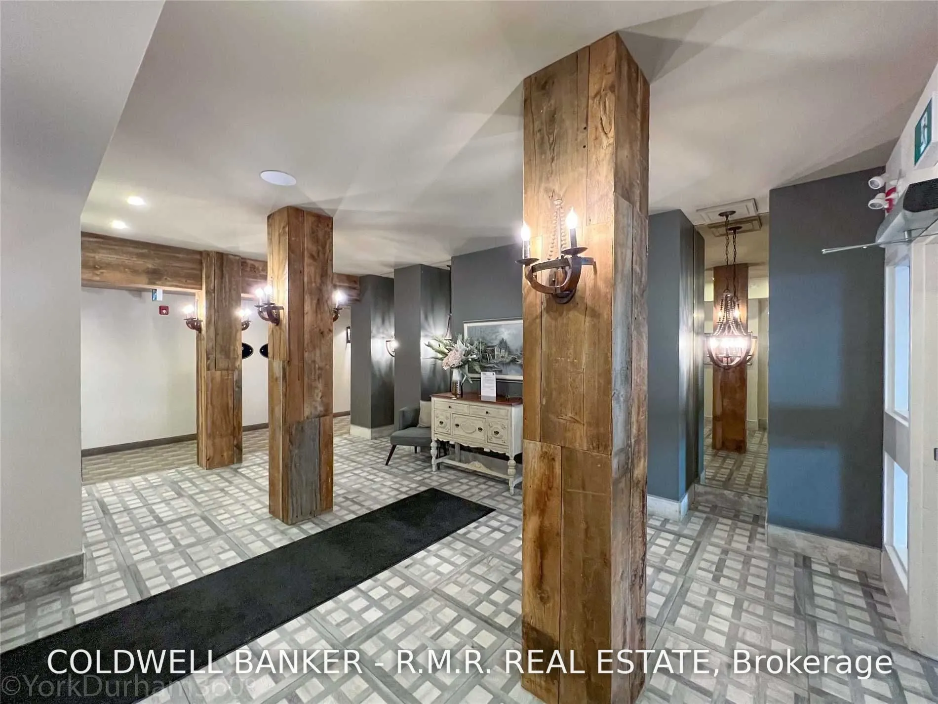157 Wellington Street E #103
