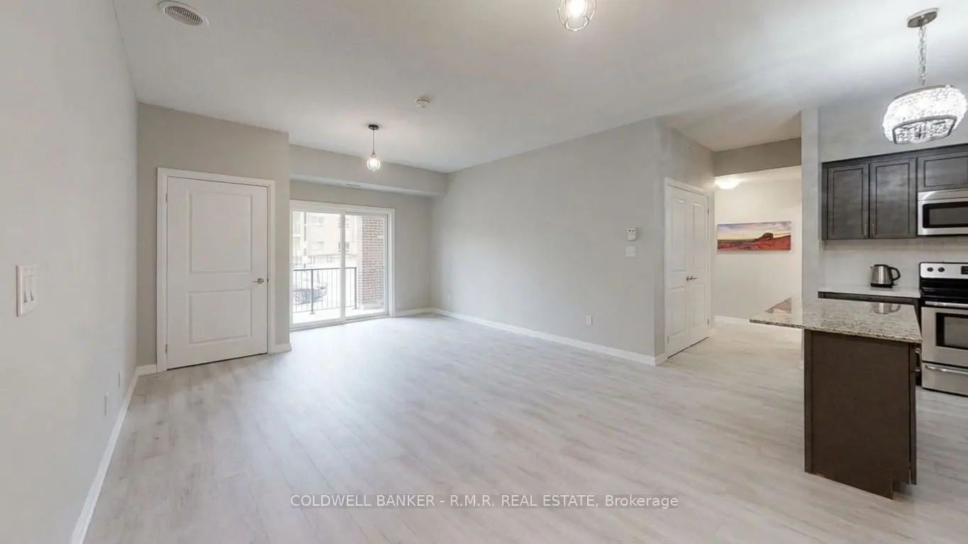 157 Wellington Street E #103