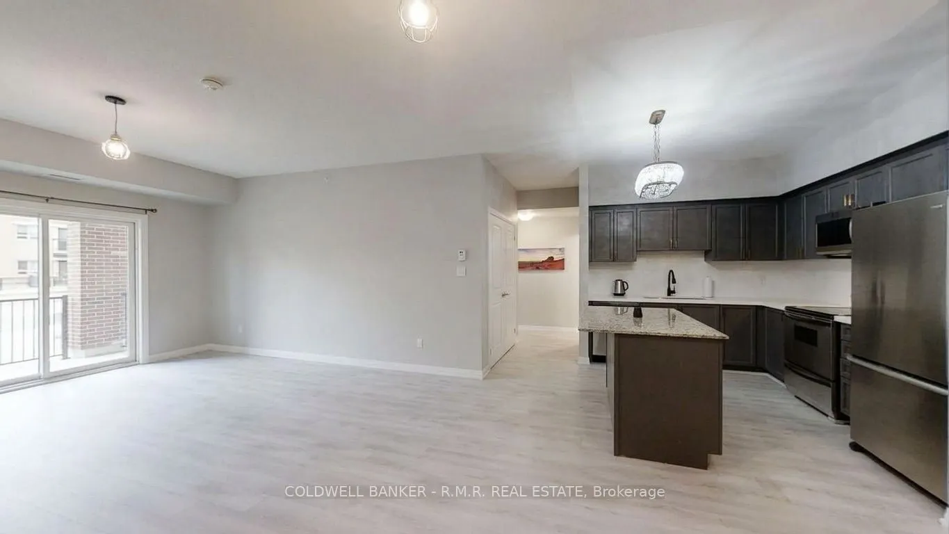 157 Wellington Street E #103