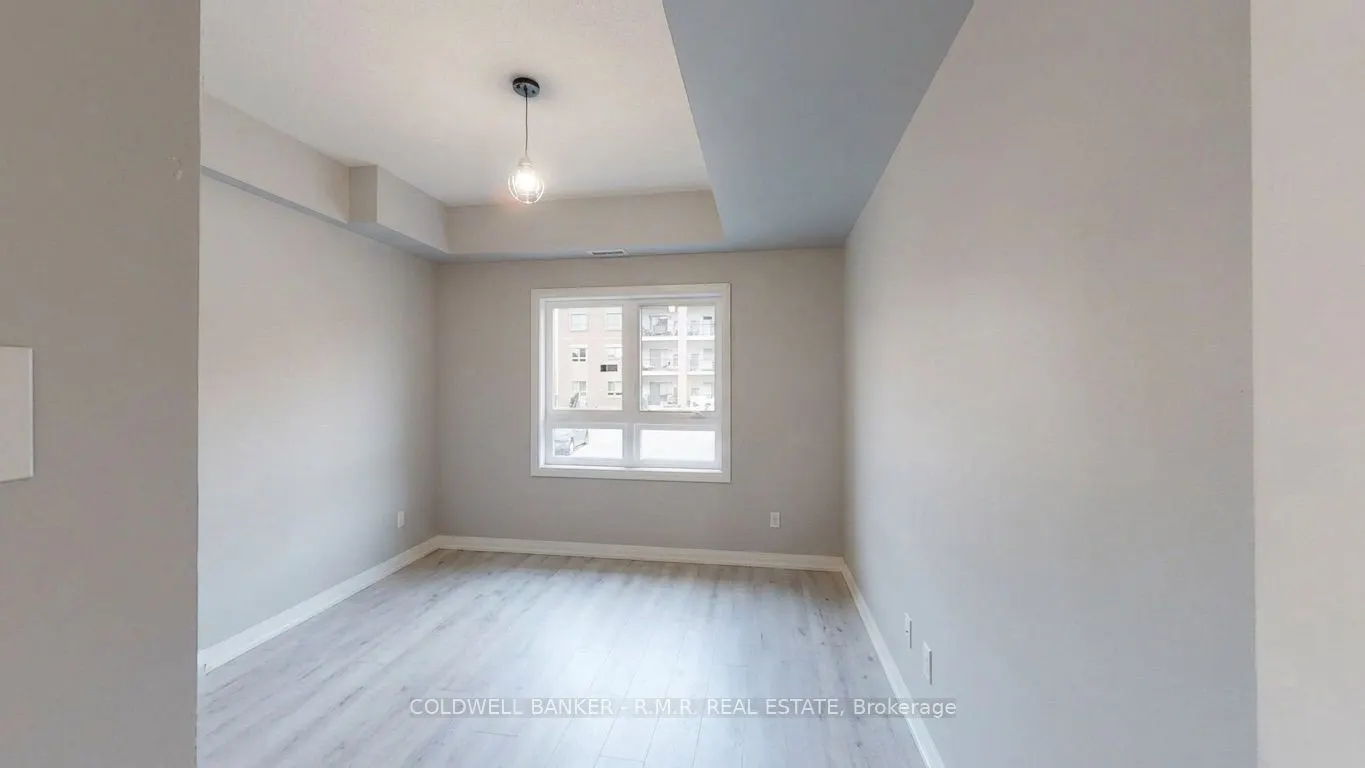 157 Wellington Street E #103