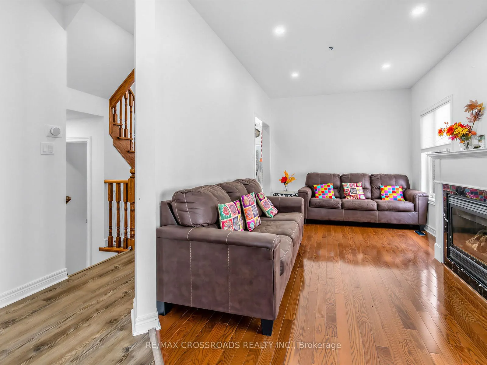 23 Worthview Drive S