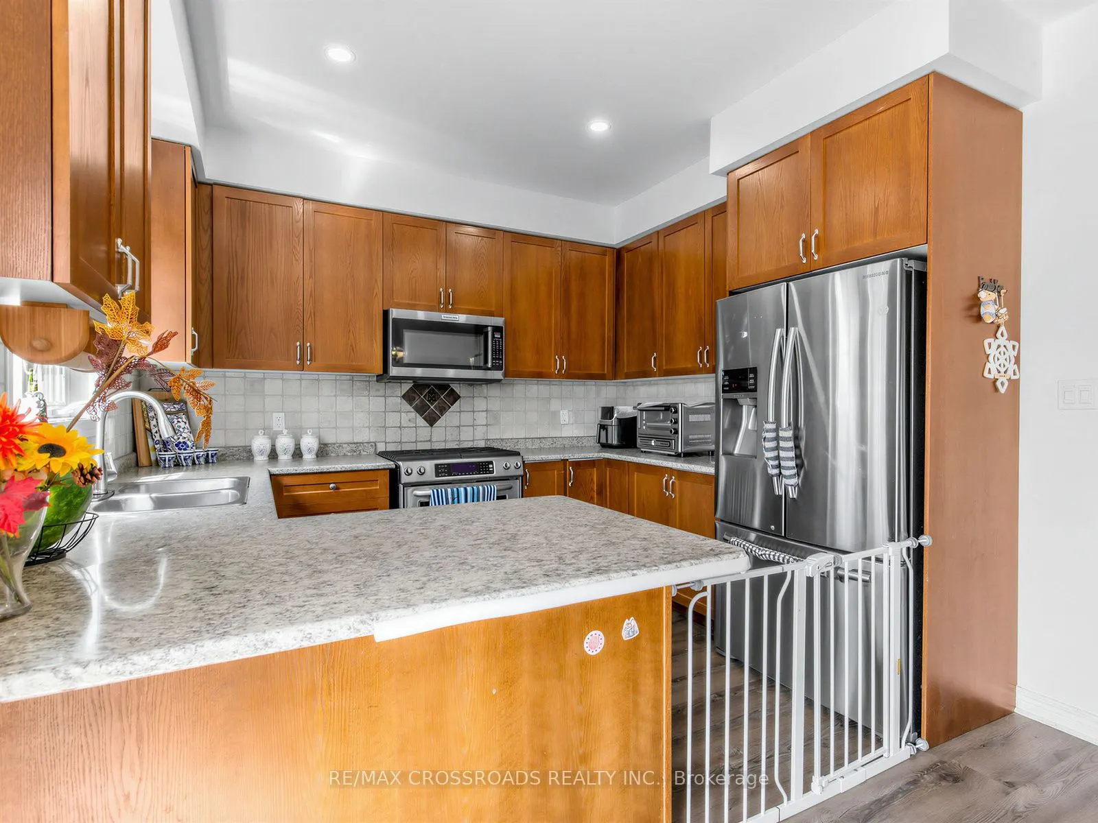 23 Worthview Drive S