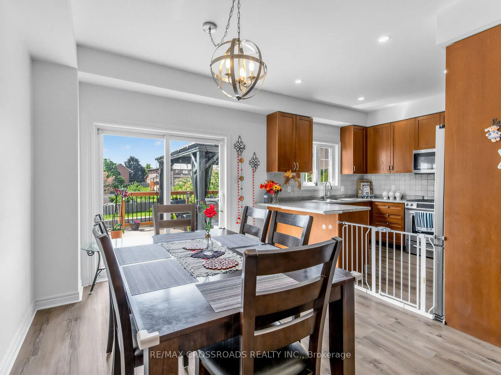 23 Worthview Drive S