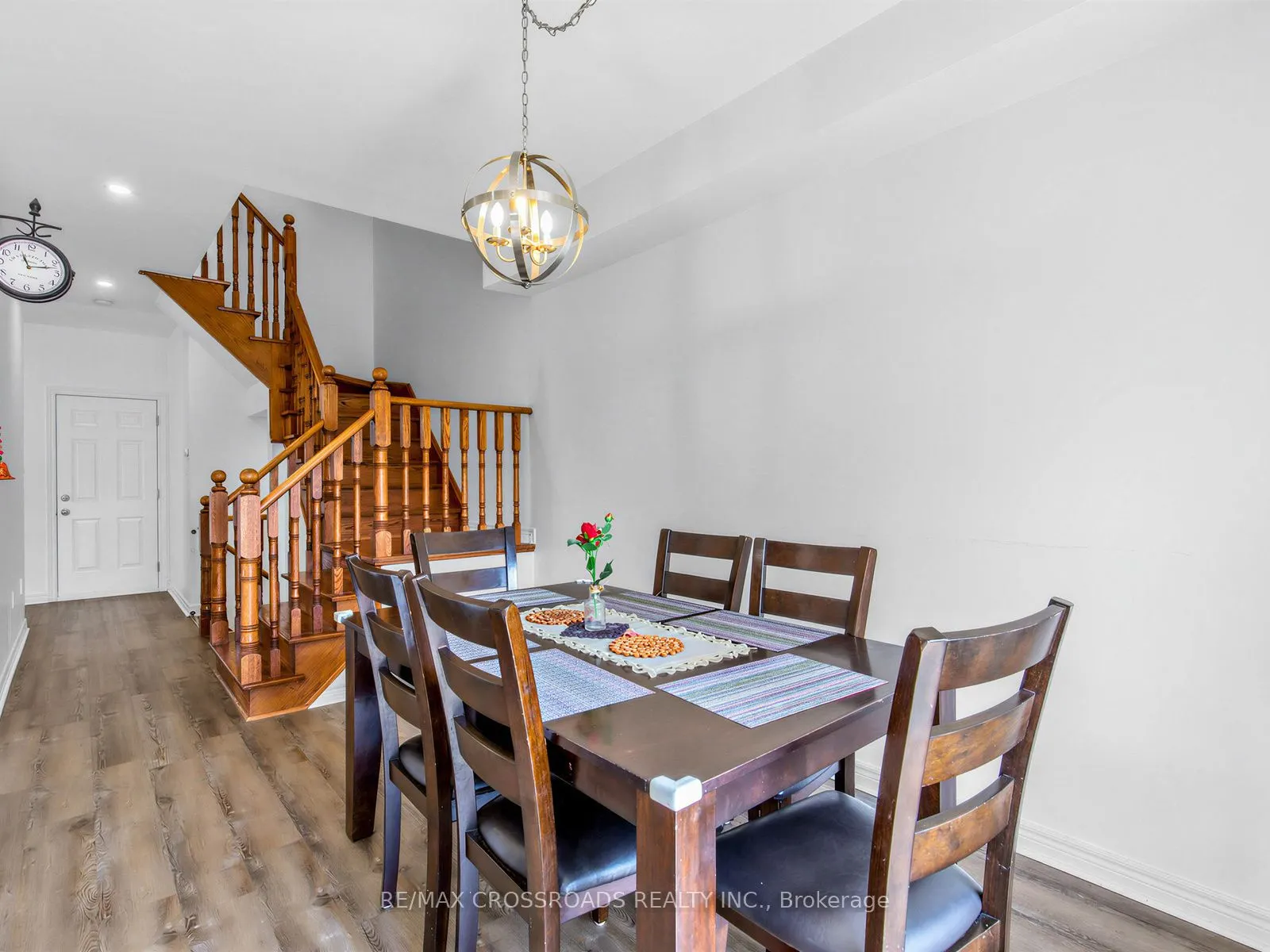 23 Worthview Drive S