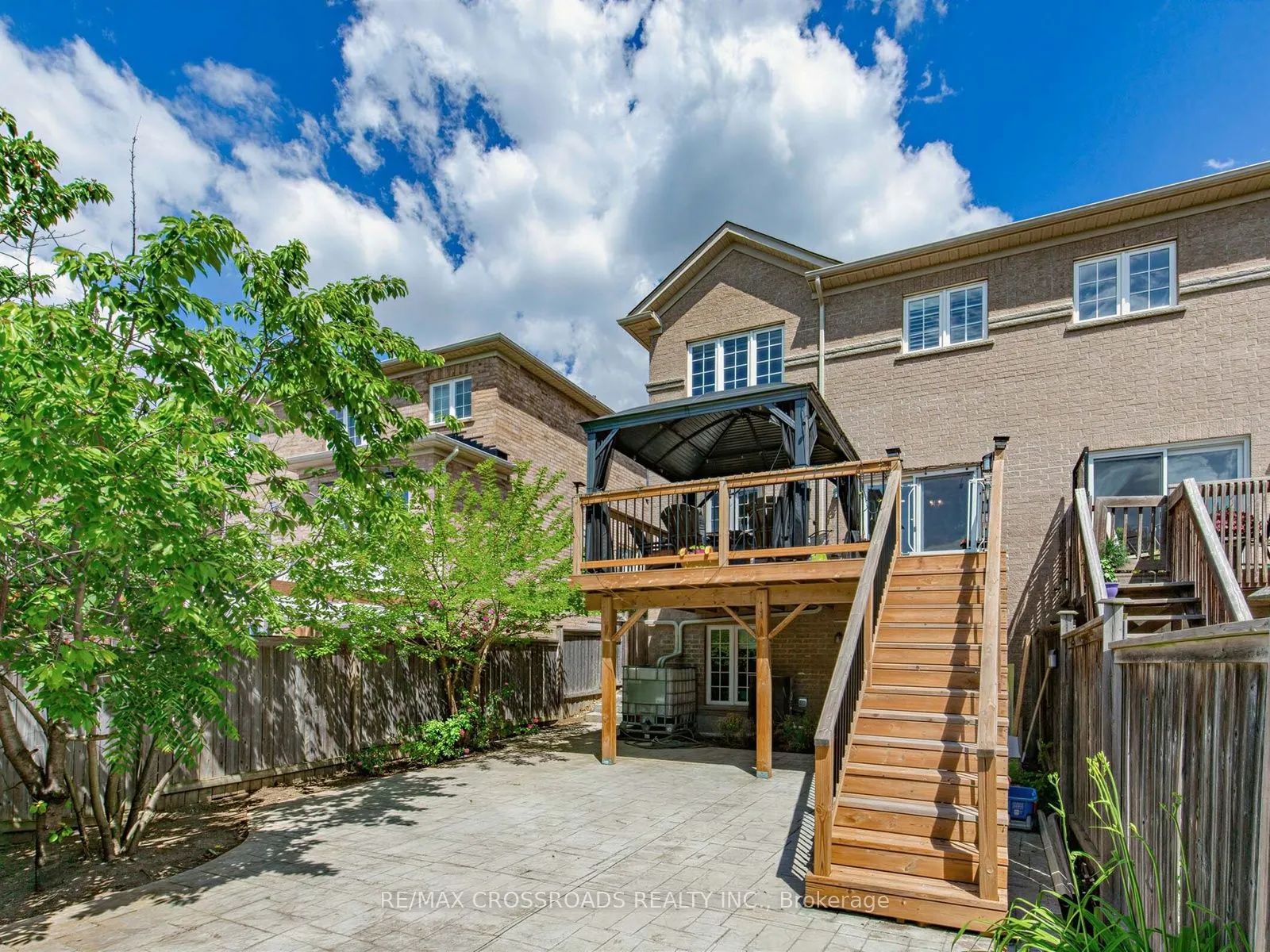 23 Worthview Drive S