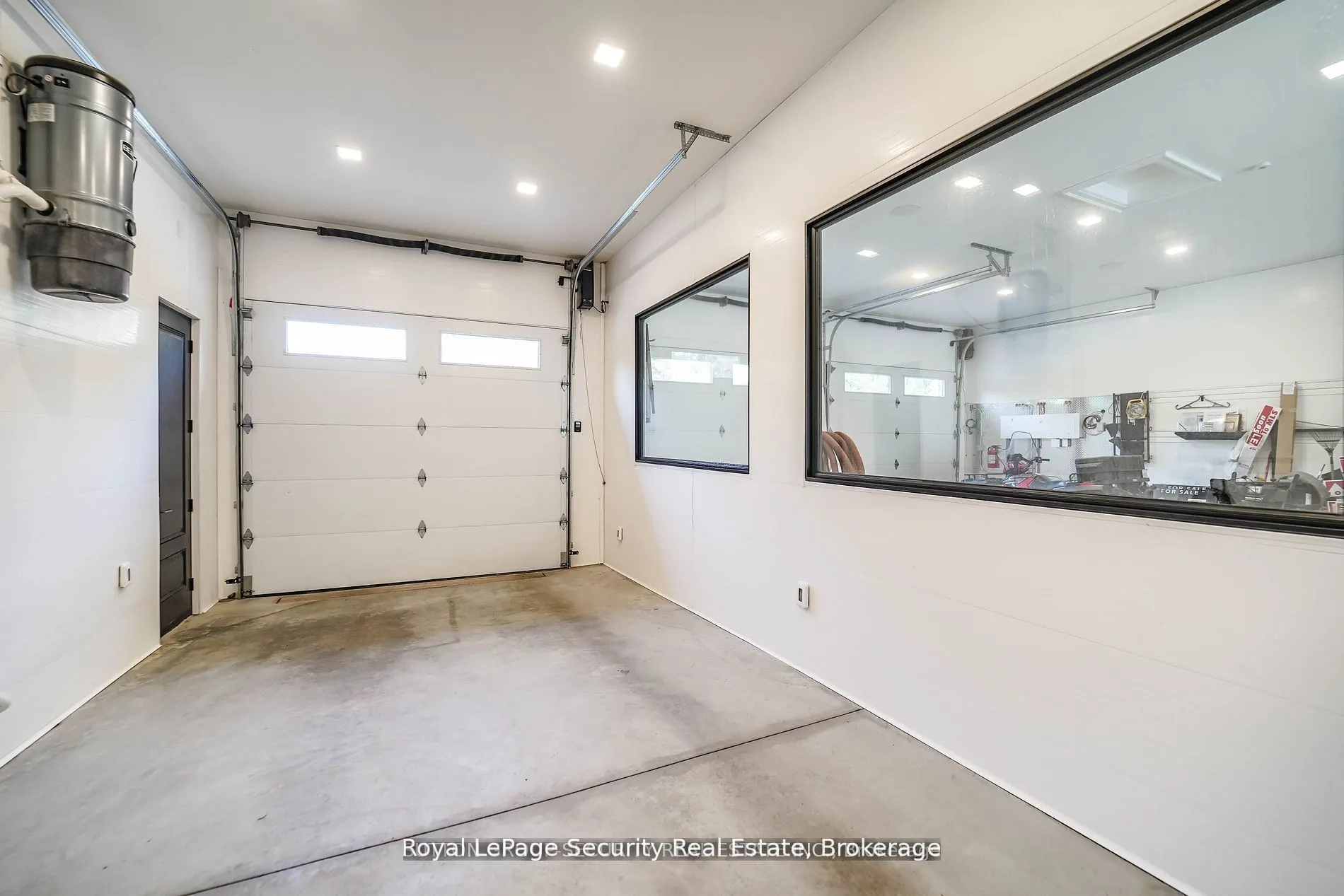 2464 15th Side Road