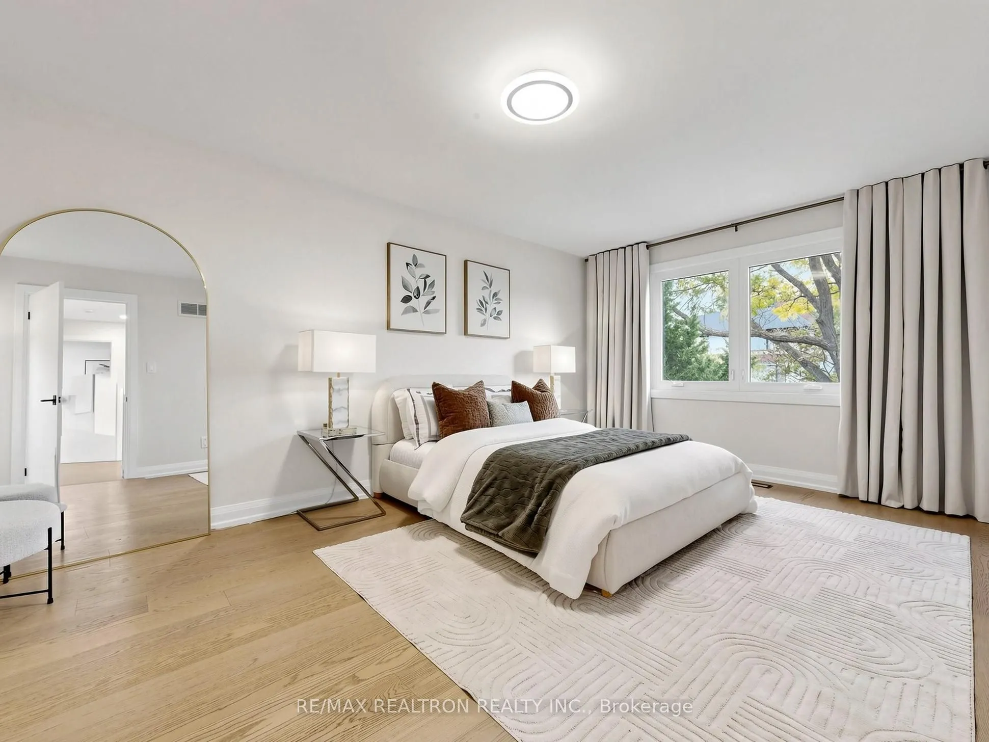 14 Lund Street