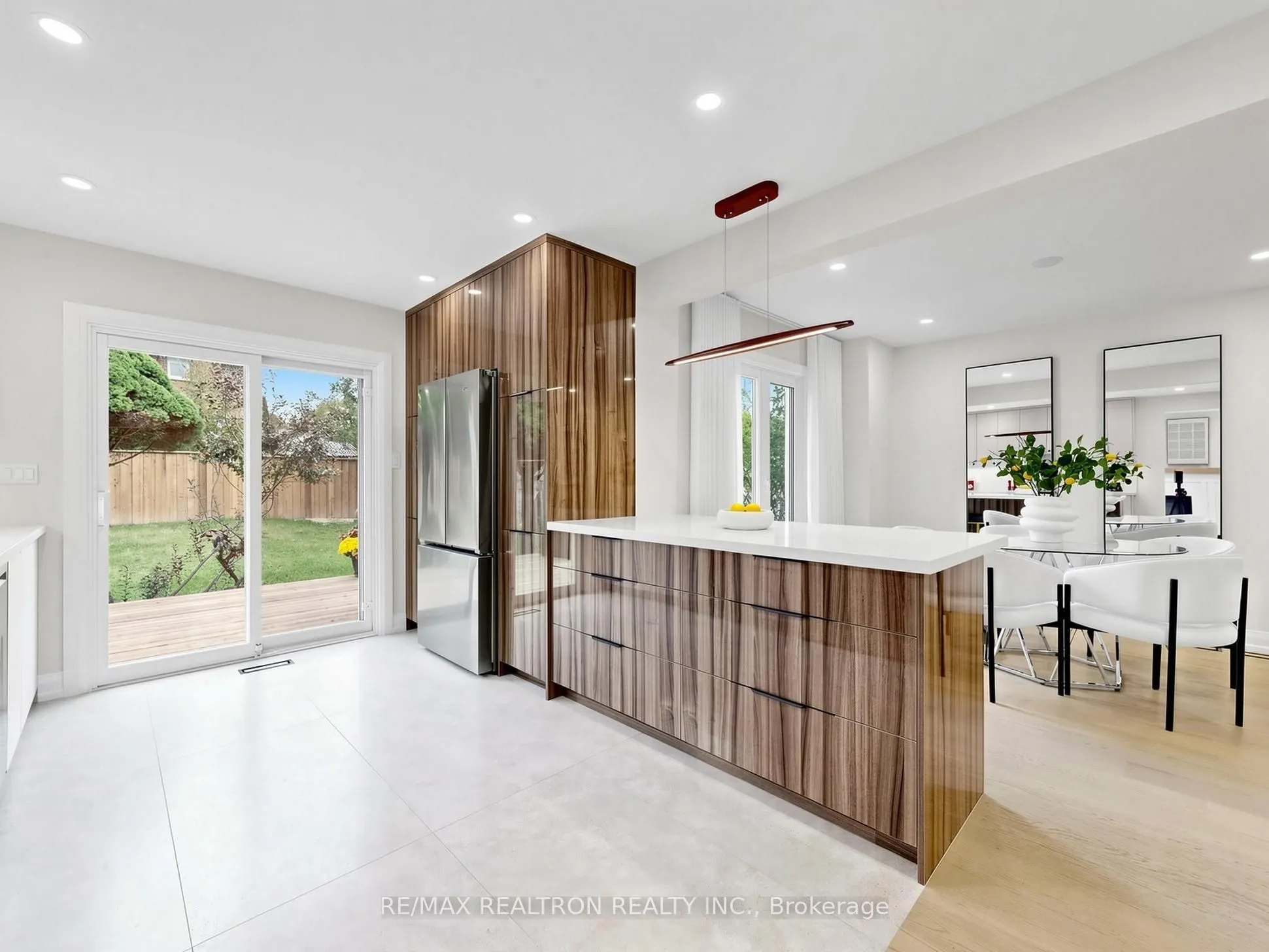 14 Lund Street