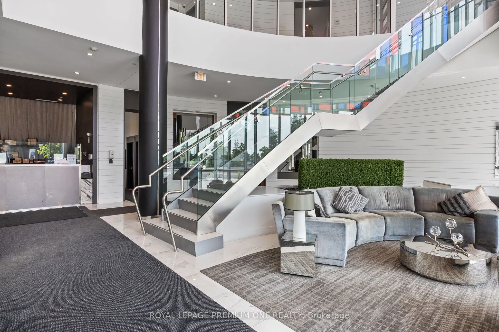 9471 Yonge Street ##1514