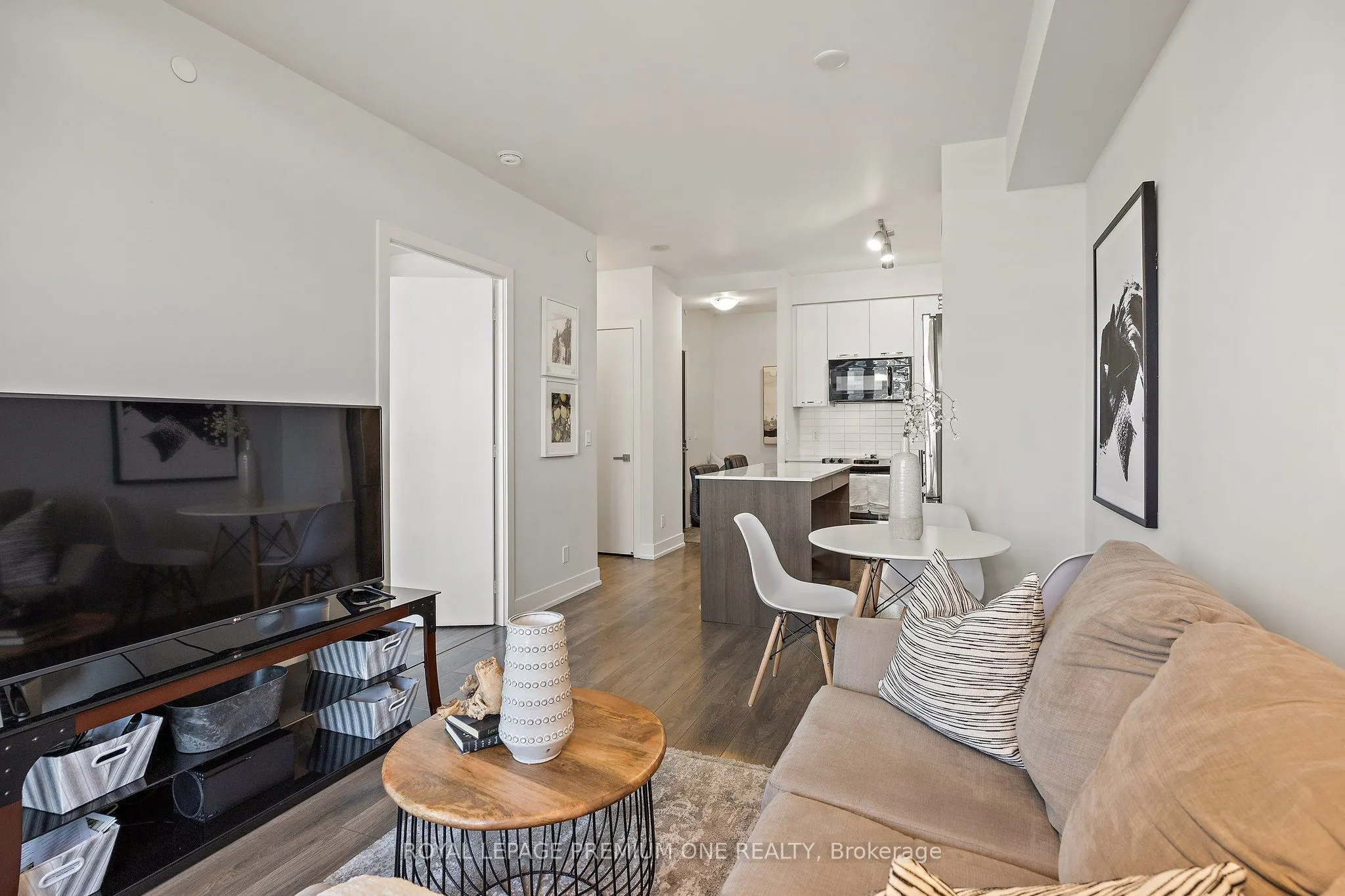 9471 Yonge Street ##1514