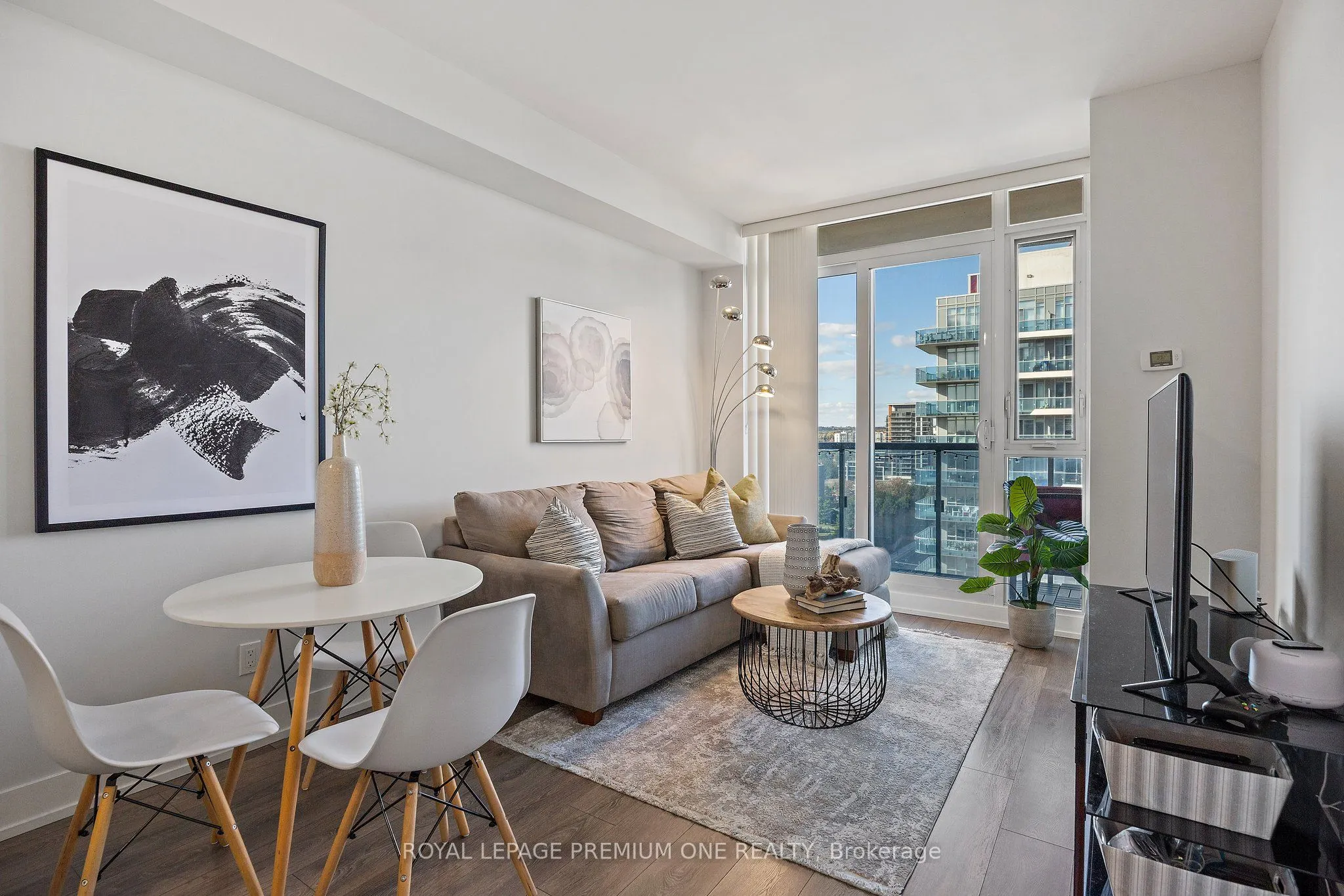 9471 Yonge Street ##1514