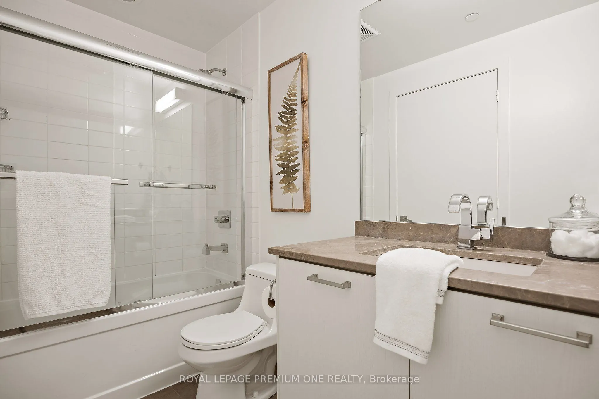 9471 Yonge Street ##1514