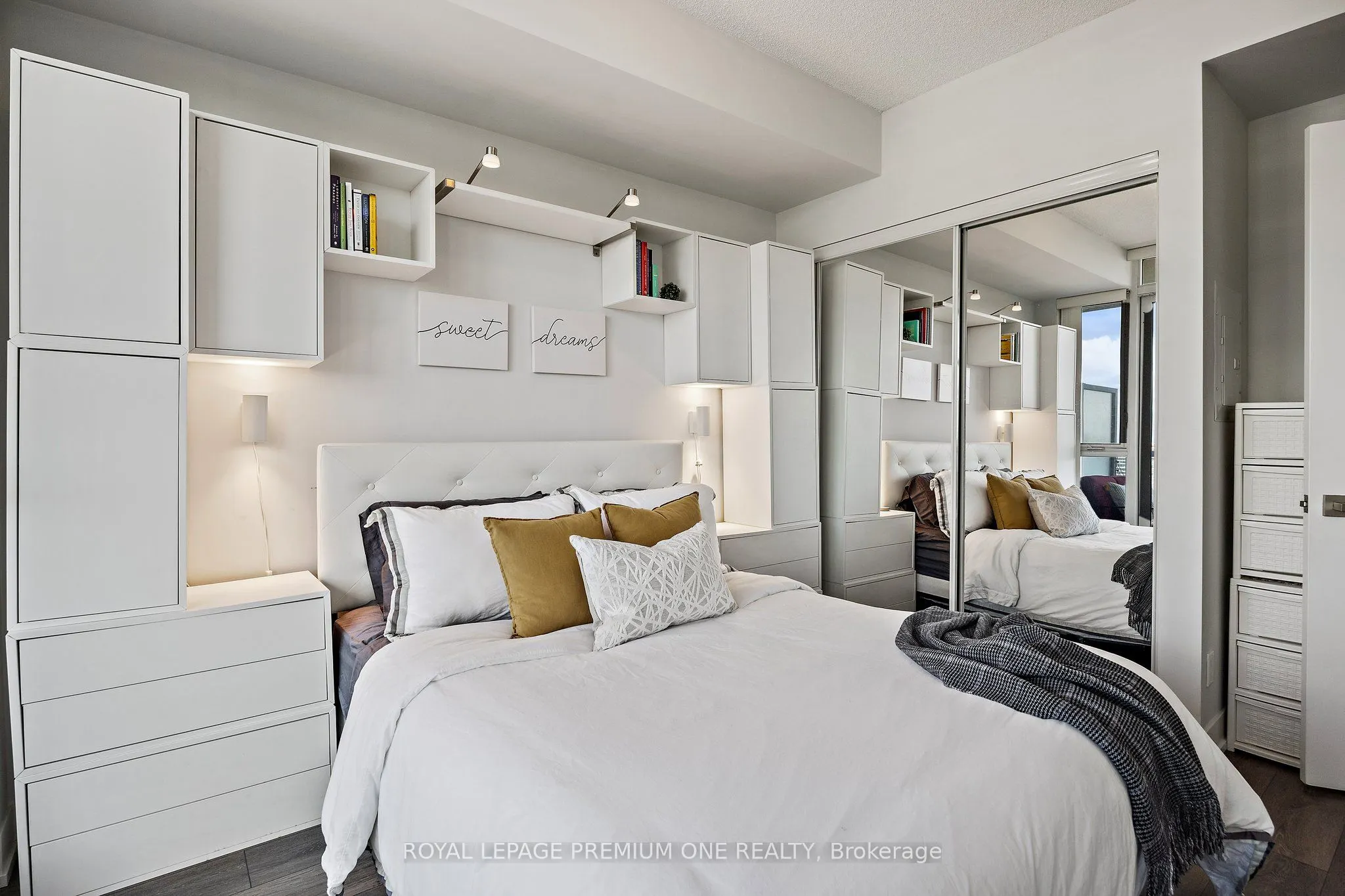 9471 Yonge Street ##1514