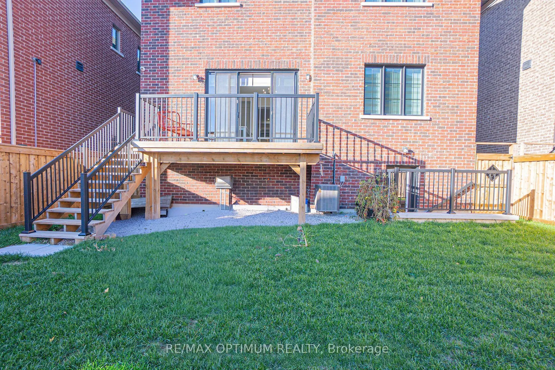 53 Kinburn Crescent