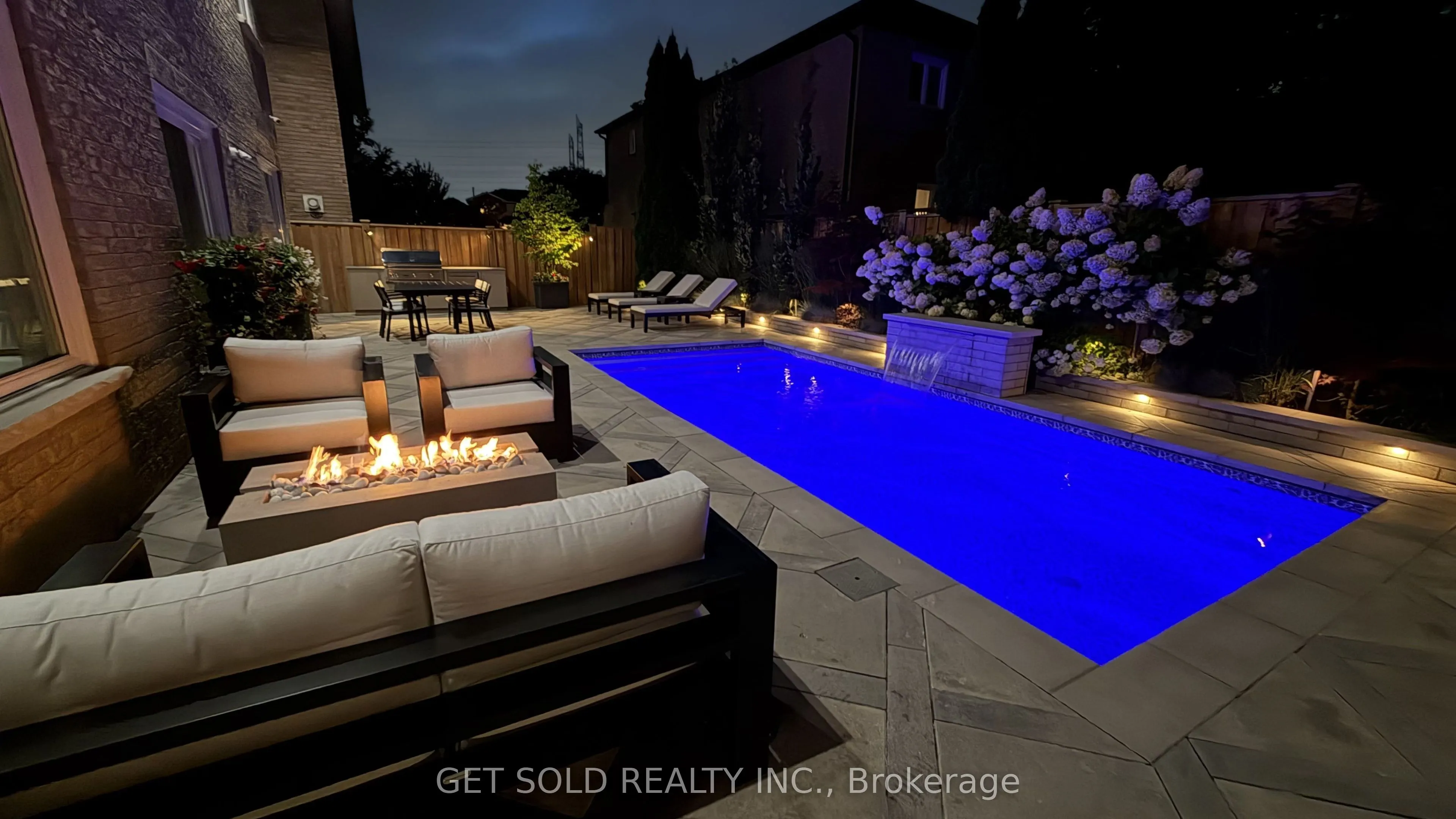 10 Coldwater Court