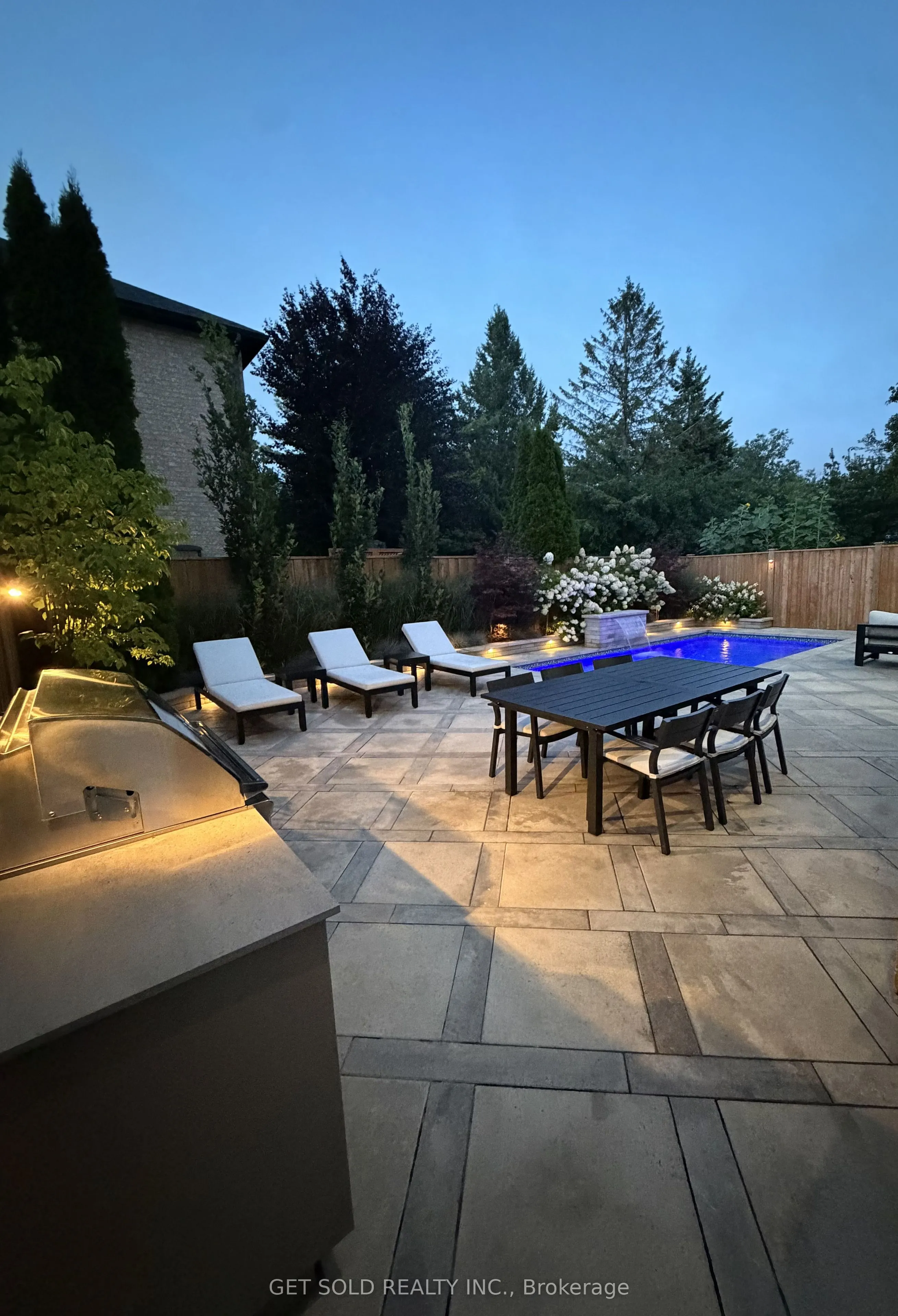 10 Coldwater Court