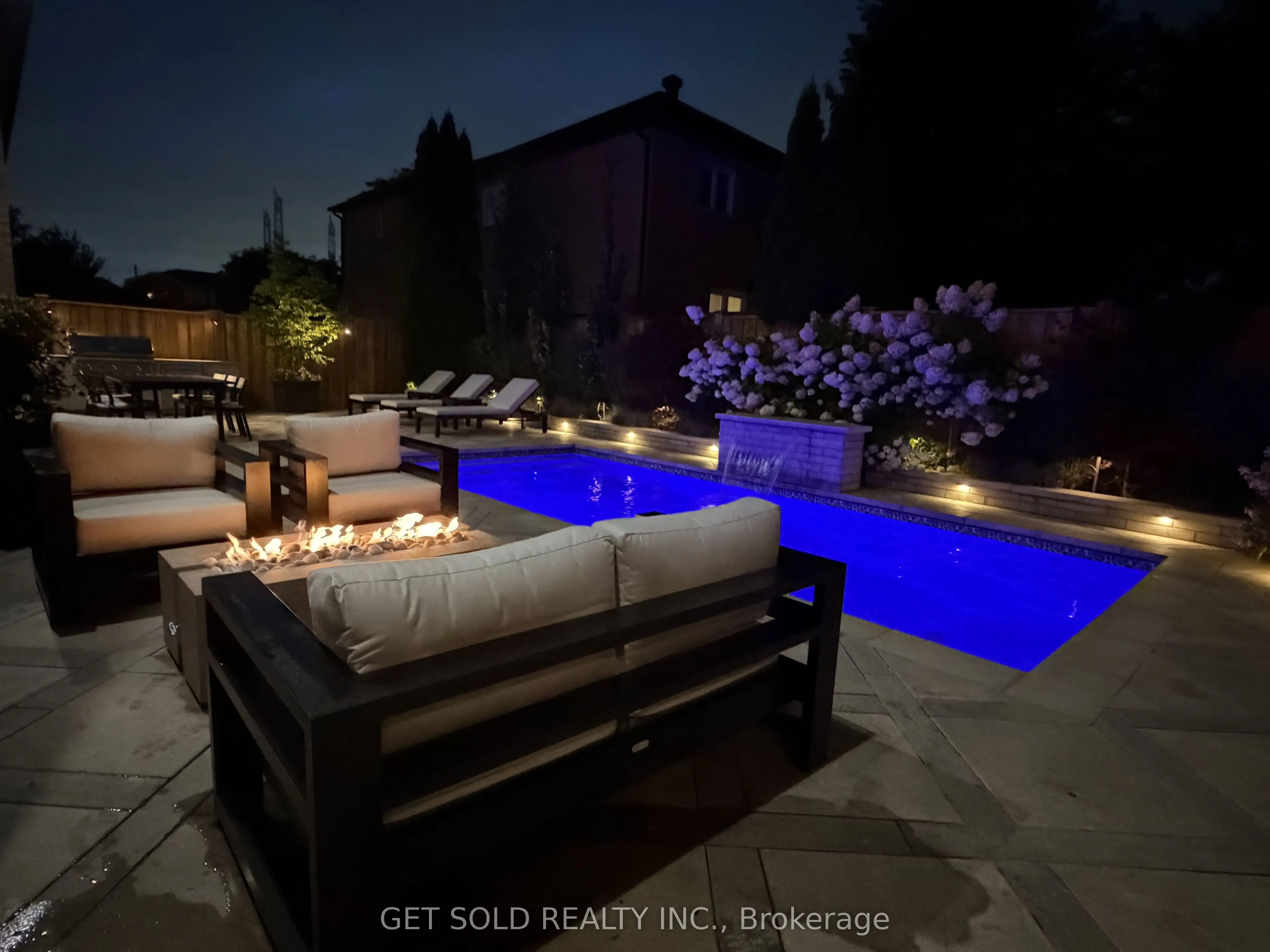 10 Coldwater Court