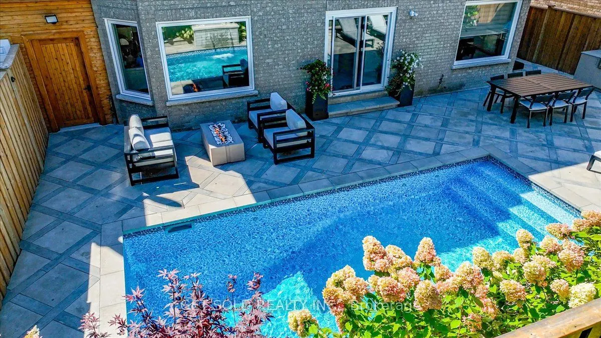 10 Coldwater Court