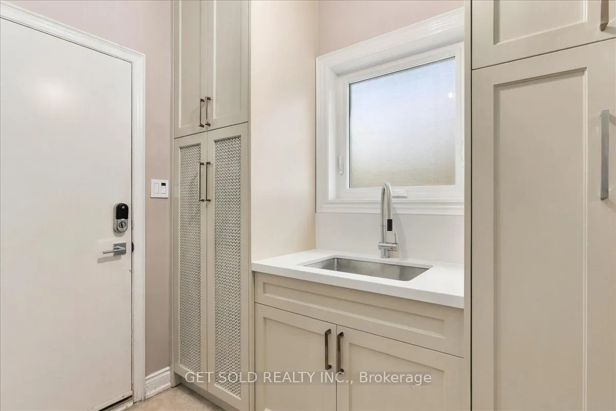 10 Coldwater Court