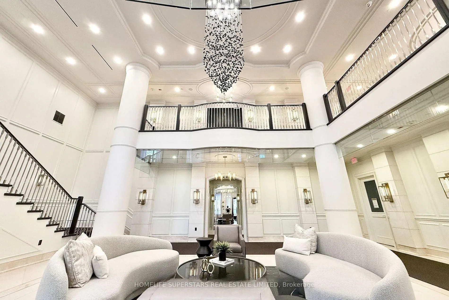 10101 Yonge Street #619