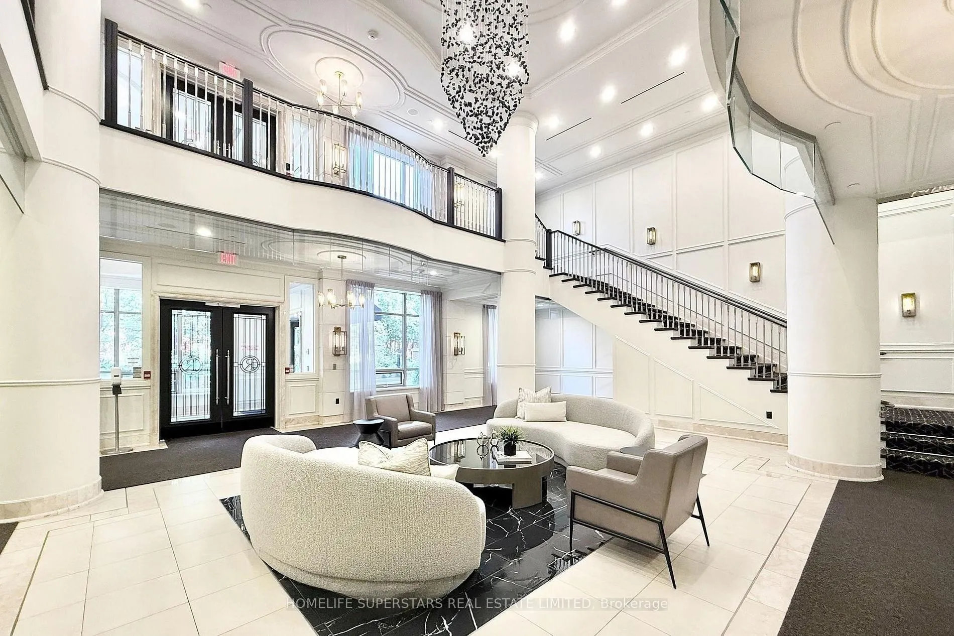 10101 Yonge Street #619