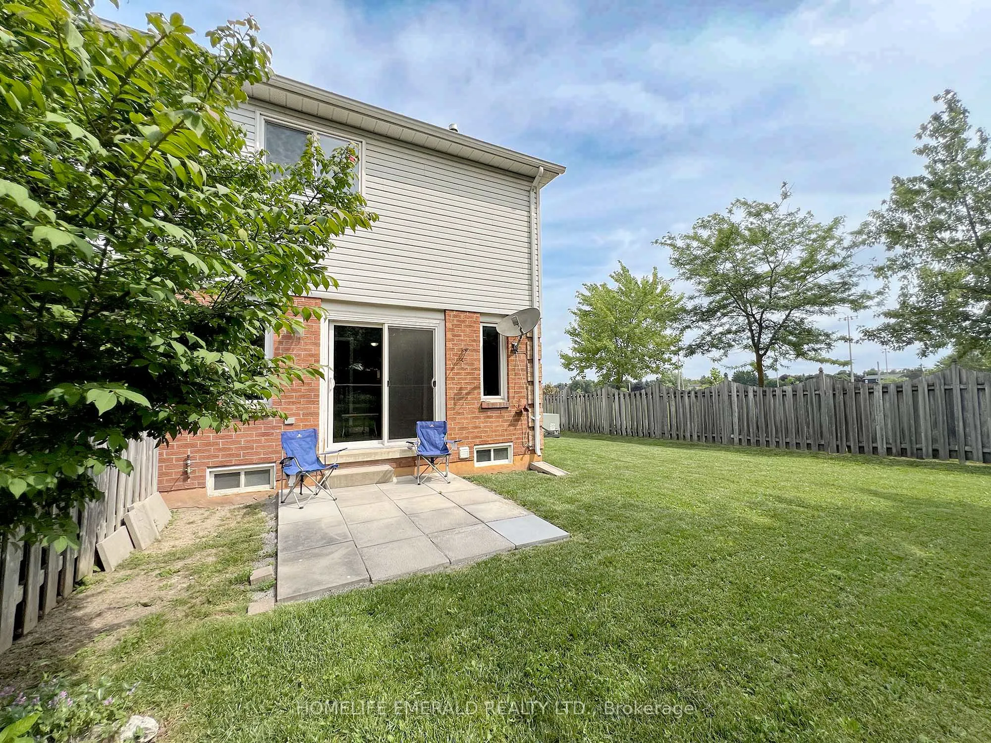 1 Potter Crescent