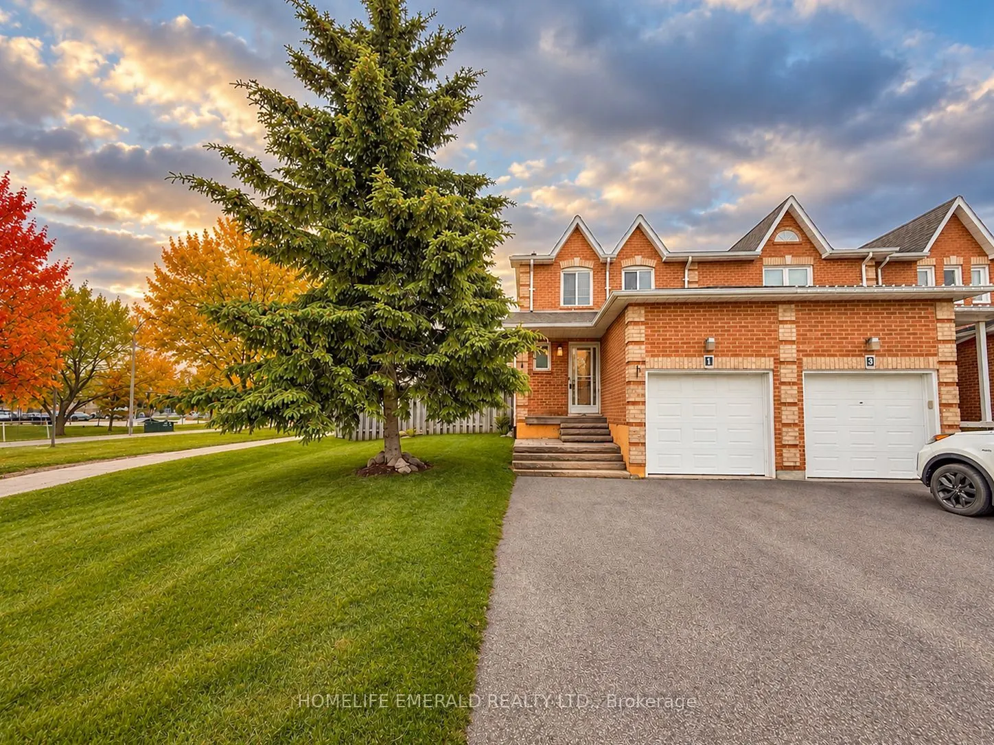 1 Potter Crescent