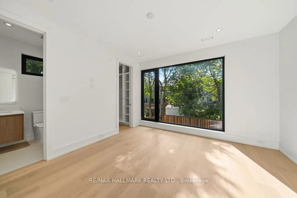 81 Meadowview Avenue