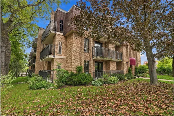 15390 Yonge Street #406