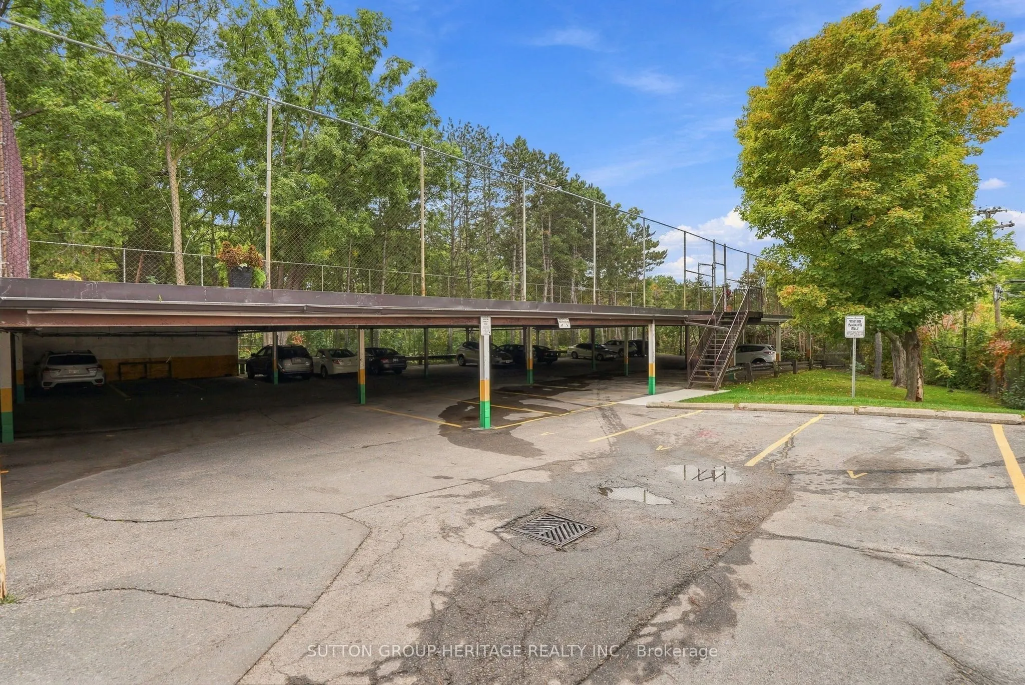 15390 Yonge Street #406